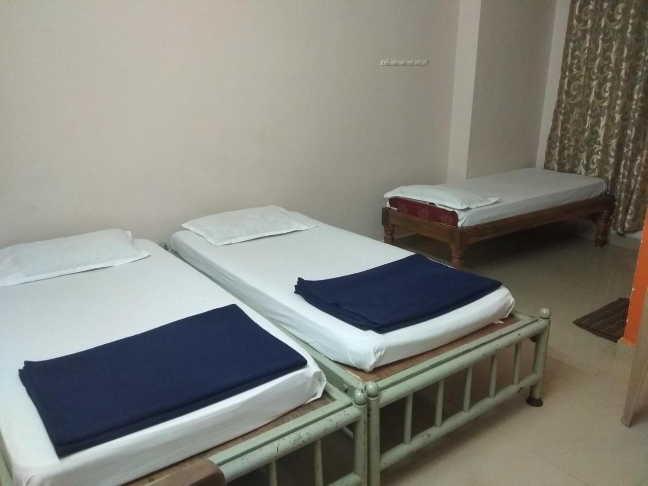 Apoorva Residency Hotel Bangalore Exterior photo