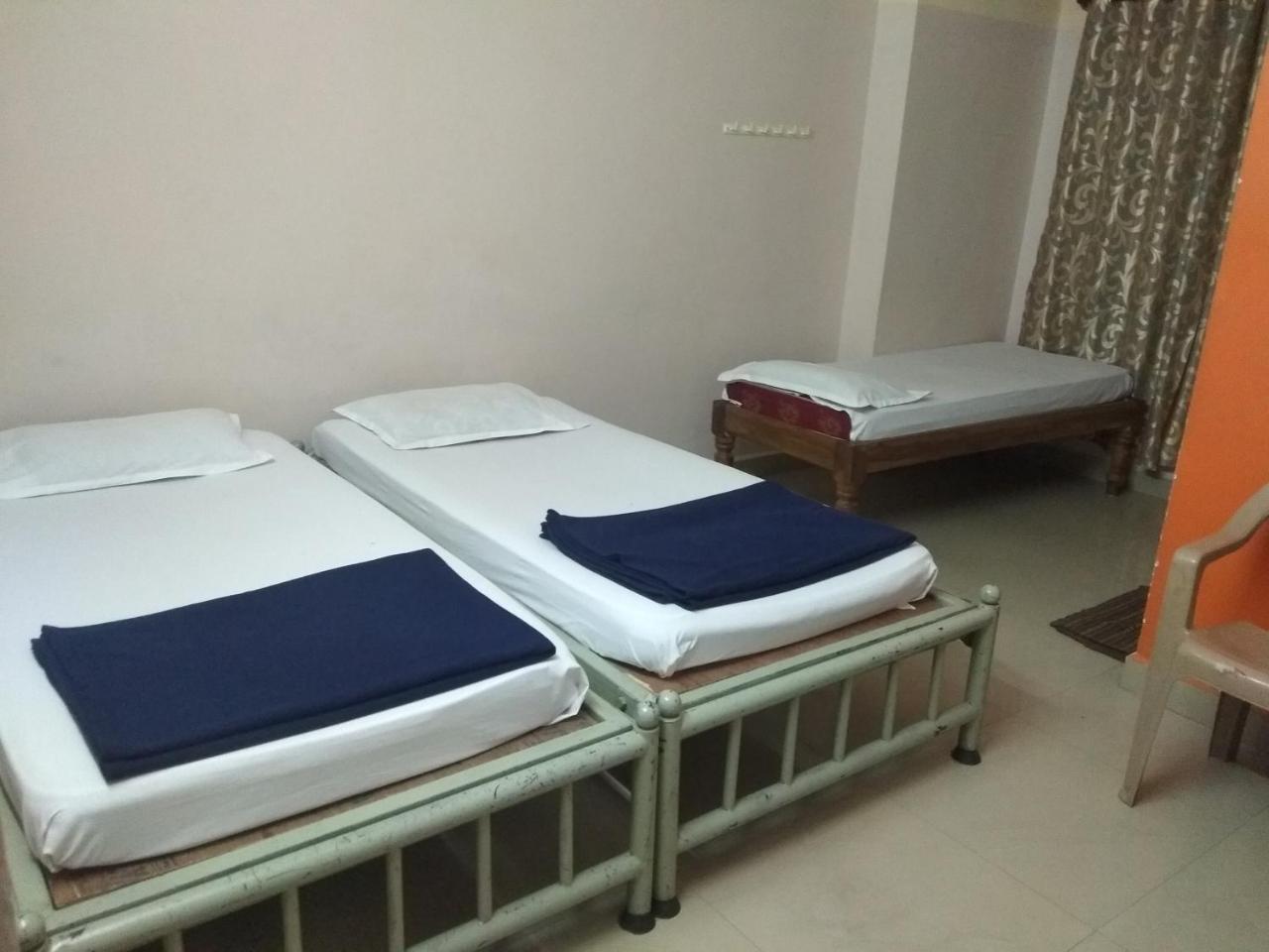Apoorva Residency Hotel Bangalore Exterior photo