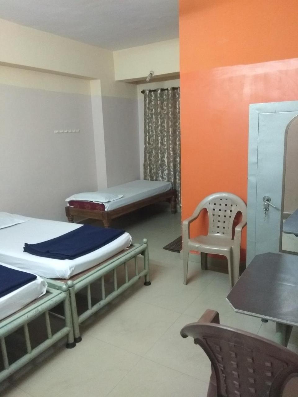 Apoorva Residency Hotel Bangalore Exterior photo