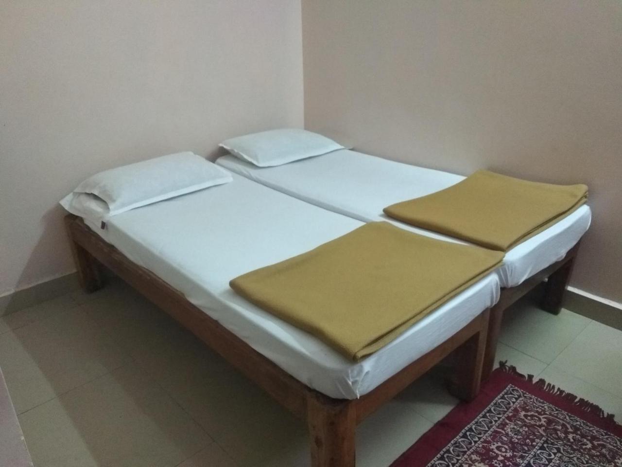 Apoorva Residency Hotel Bangalore Exterior photo
