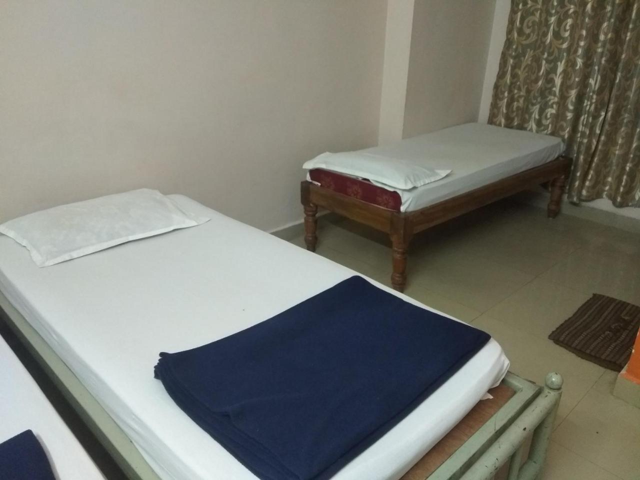 Apoorva Residency Hotel Bangalore Exterior photo
